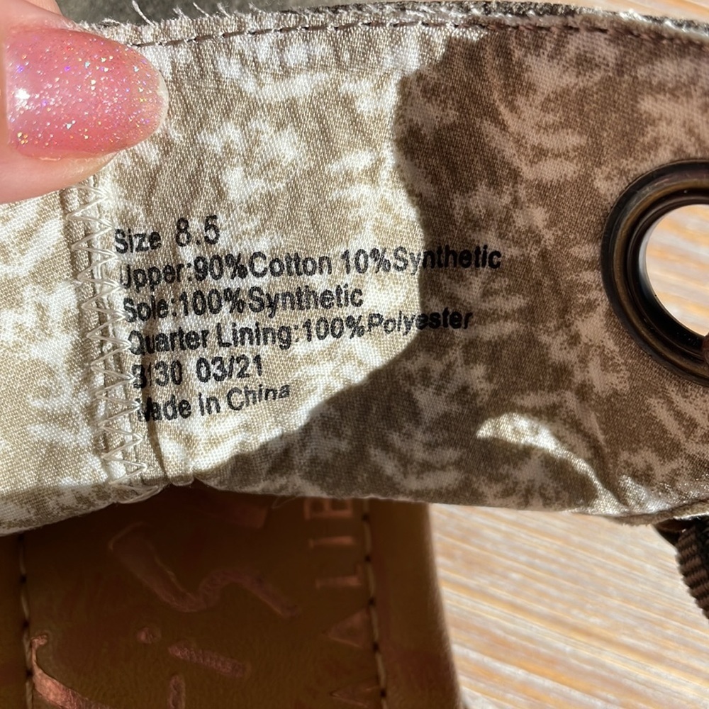 Blowfish Brisa Sandals (NWOT) - Picture 11 of 13